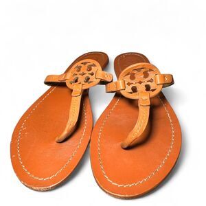Tory Burch Miller Leather Thong Sandals Women’s Size 8.5 Tan Logo Cutout Flats